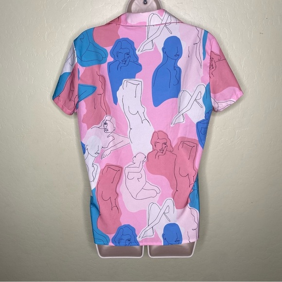 Pink and Blue Abstract Woman Art Print Button Down Short Sleeve Shirt Size S - Picture 10 of 16